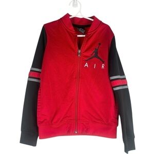 Nike Air Jordan Boy's Red & Black Zip Down Lightweight Jacket Size Medium 5-6 yr